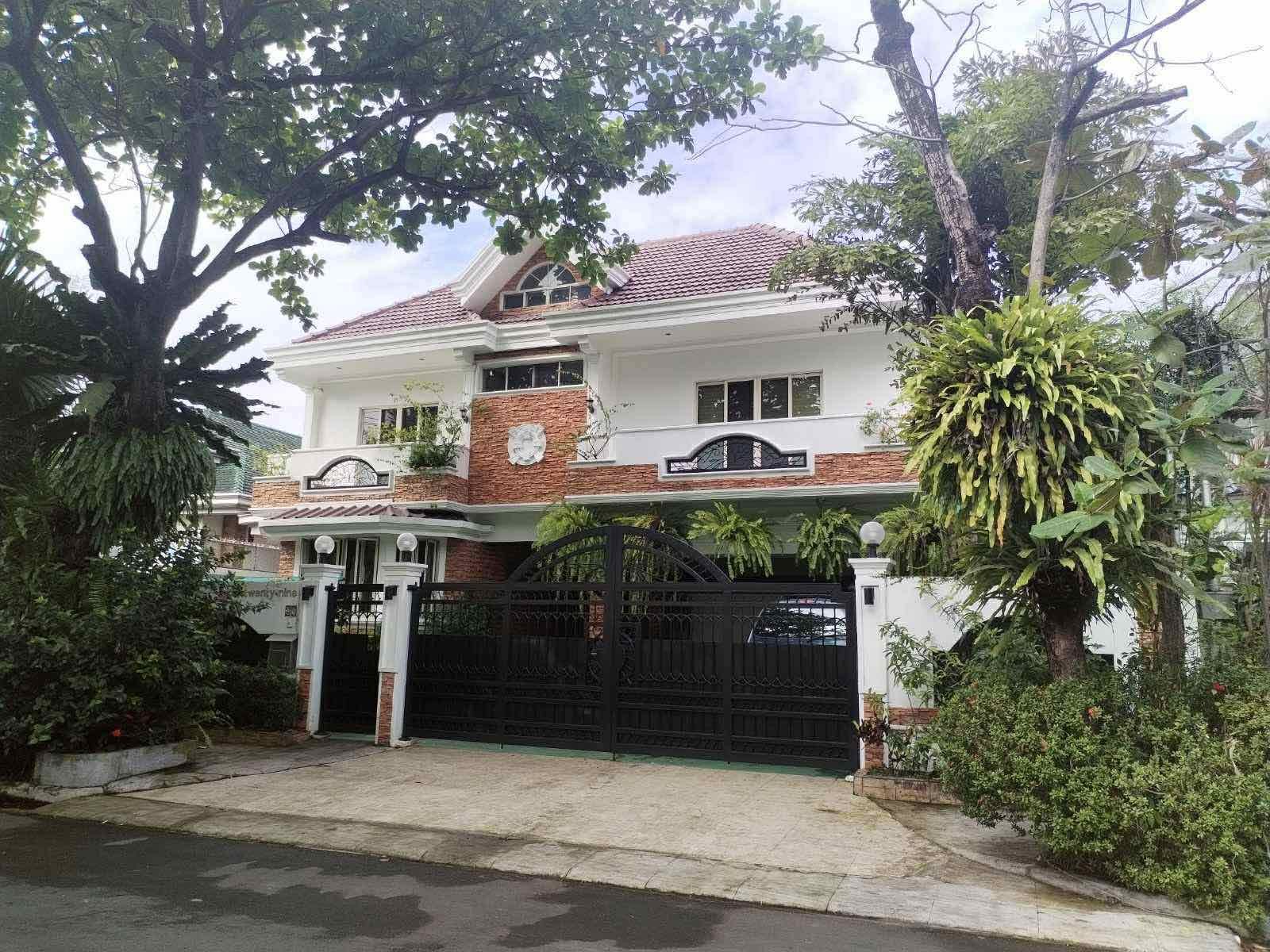 House and Lot For Sale in Marina Village Paranaque city