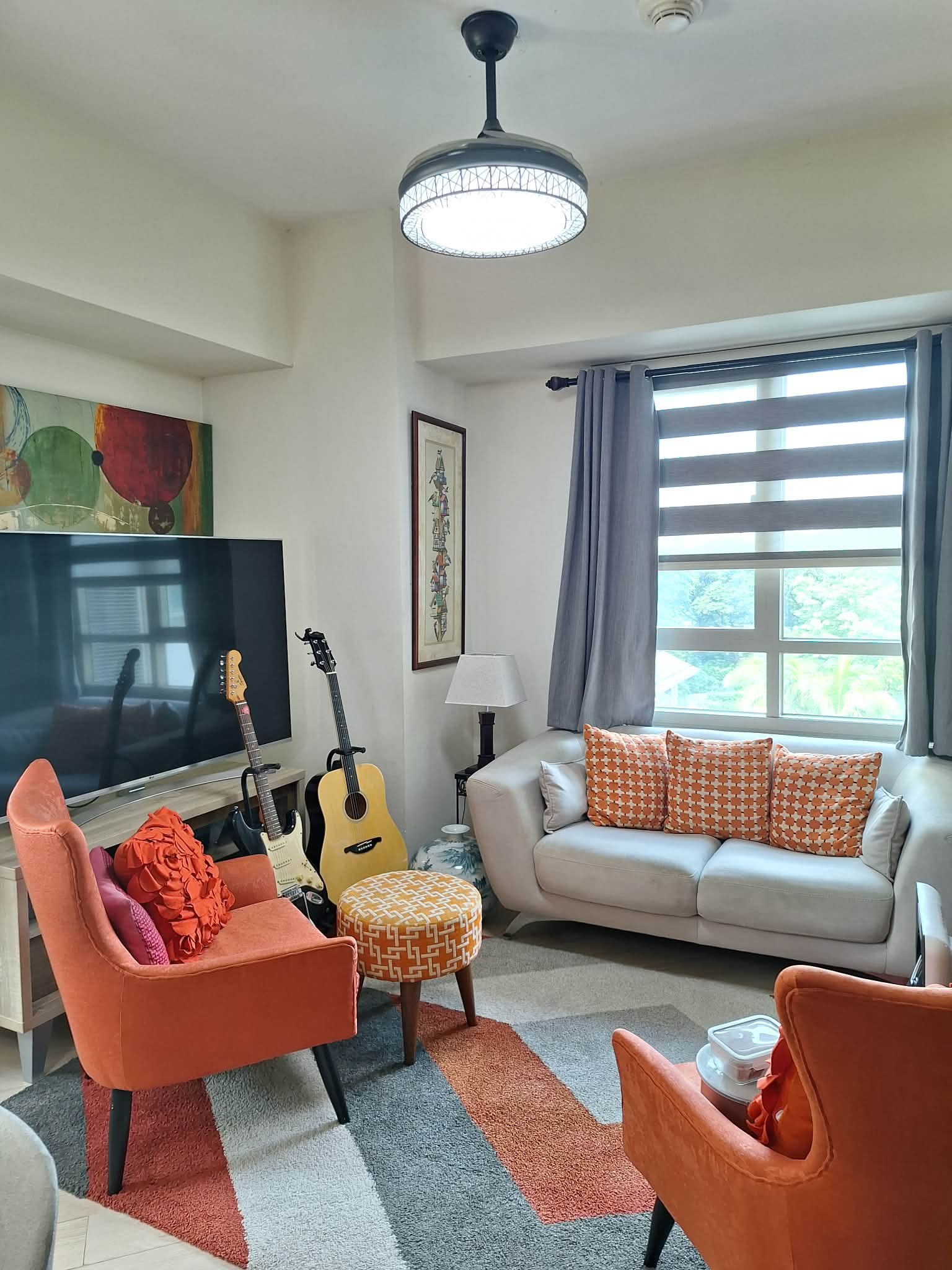 3 BR Unit in the Grove by Rockwell for Sale!